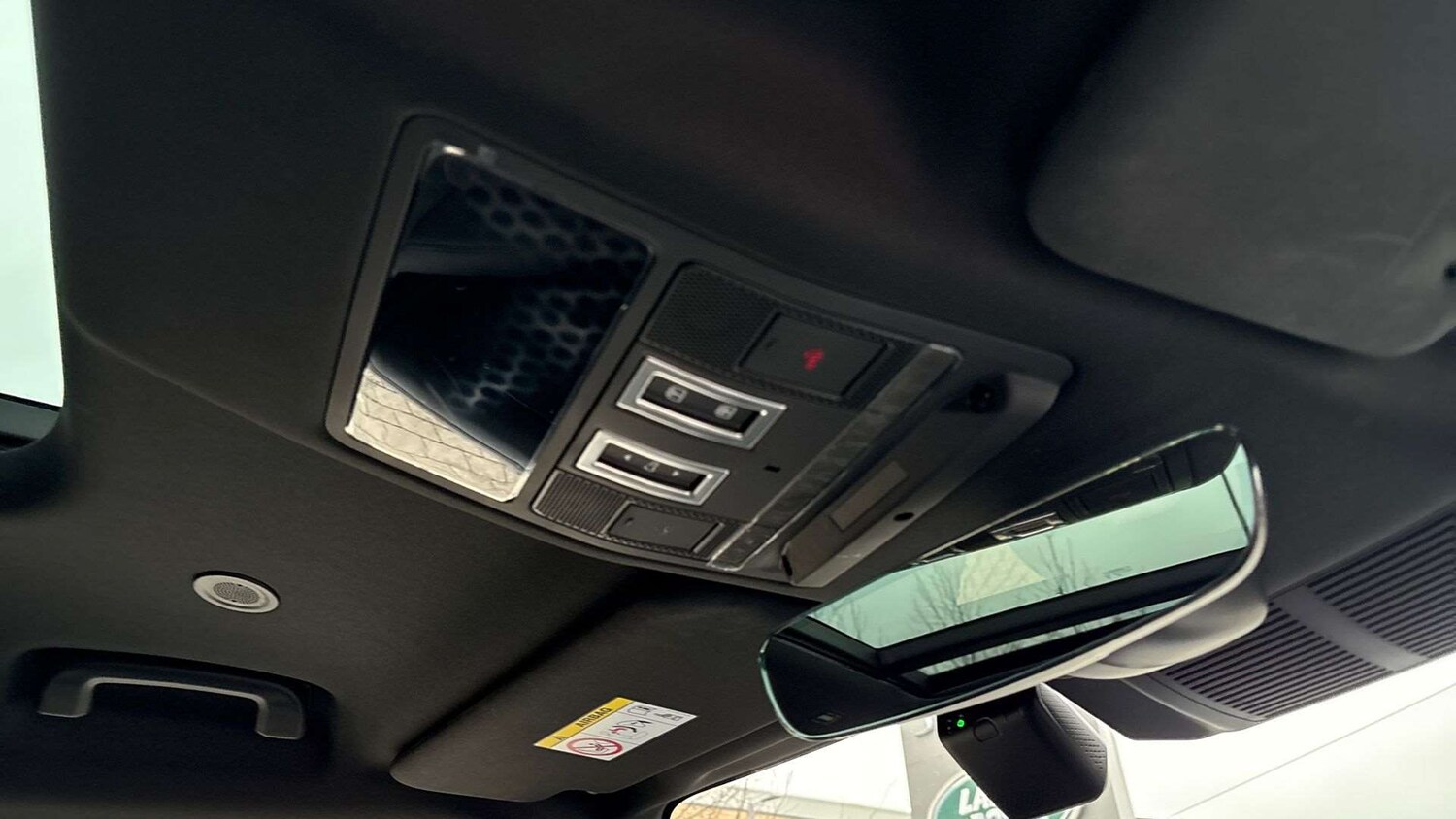 Used Land Rover Defender 2024 for sale - 77389878: Photo 23