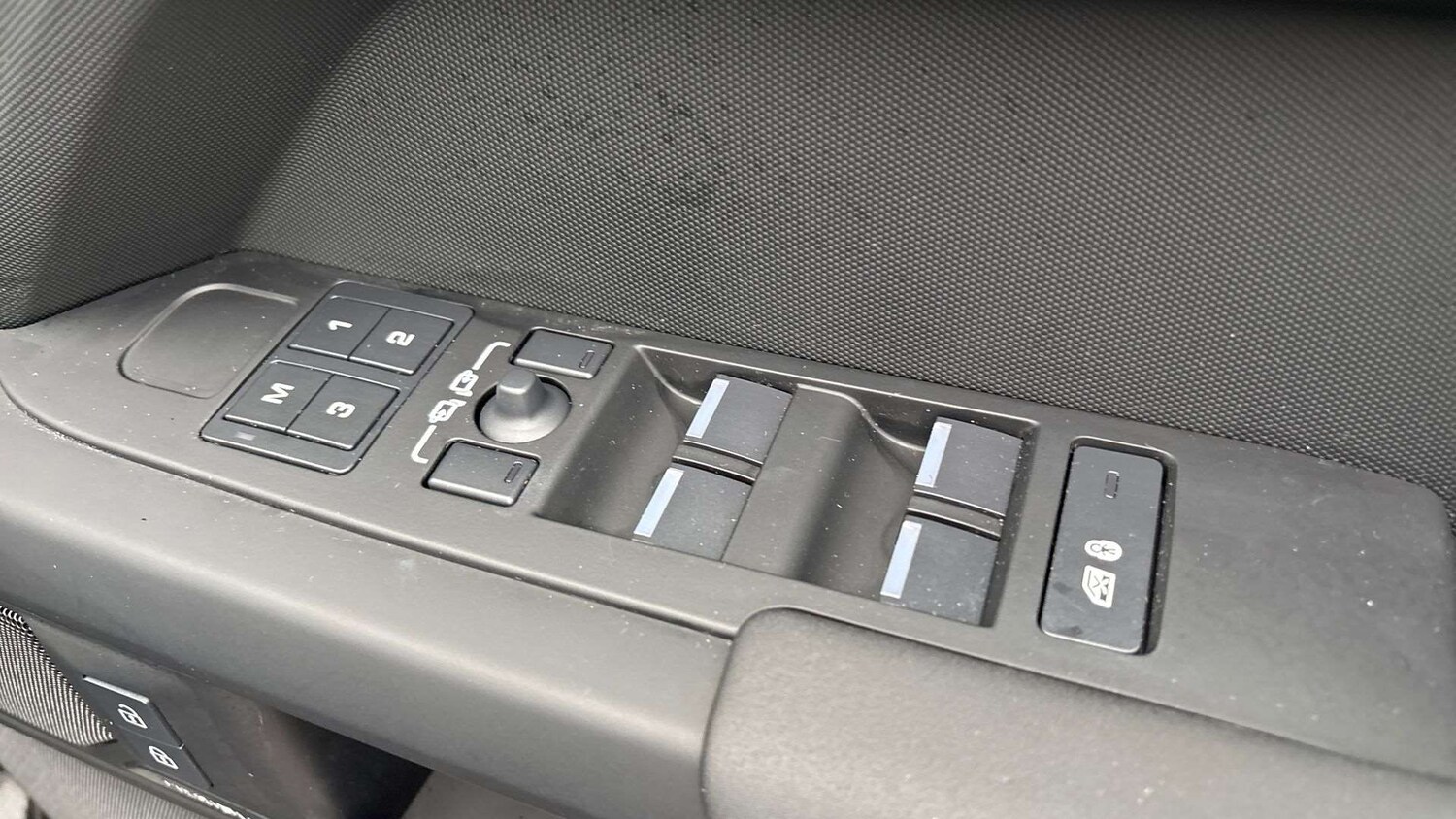 Used Land Rover Defender 2024 for sale - 77389878: Photo 25