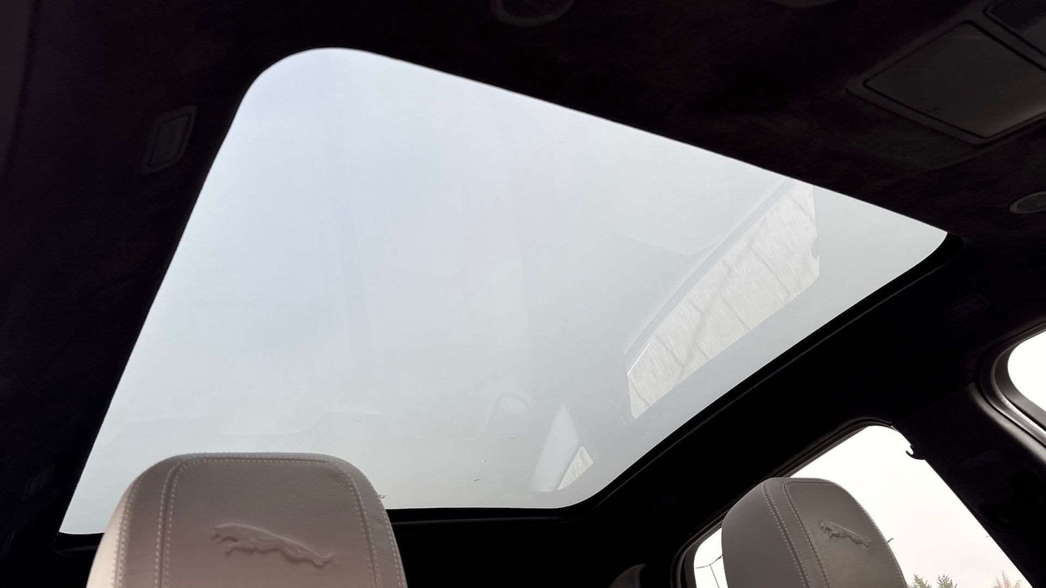 Used Jaguar E-Pace 2021 for sale - 76856928: Photo 21