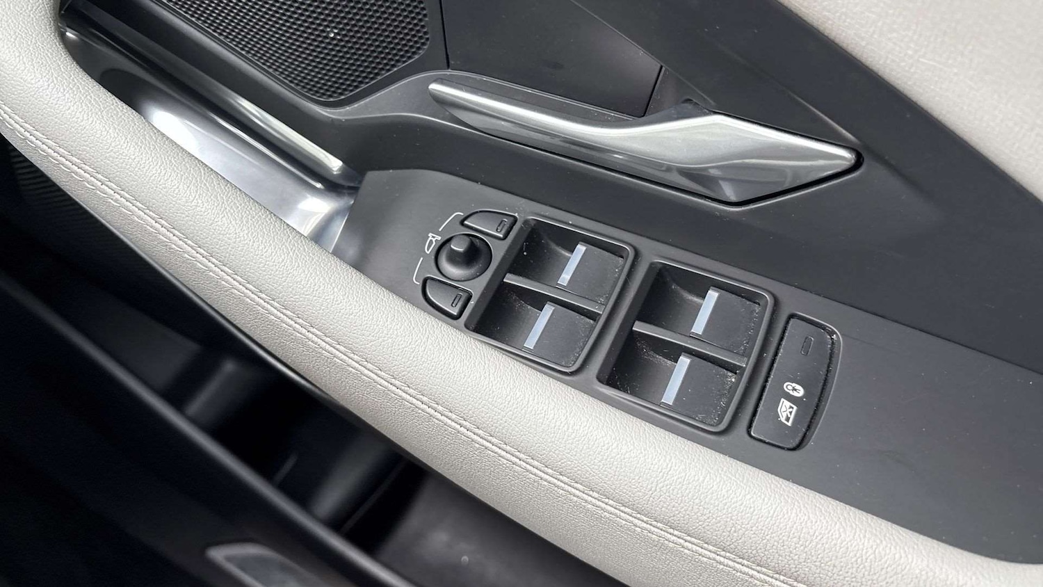 Used Jaguar E-Pace 2021 for sale - 76856928: Photo 25