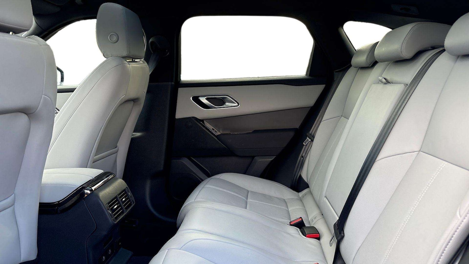 Used Land Rover Range Rover Velar 2023 for sale - 76978779: Photo 4