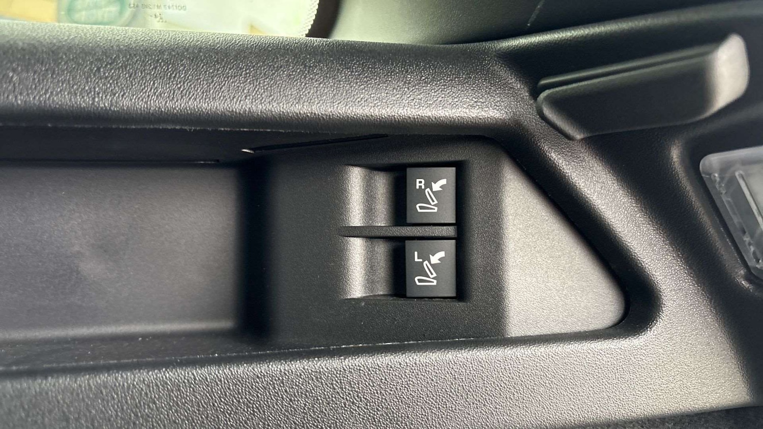 Used Land Rover Discovery Sport 2025 for sale - 76460593: Photo 27