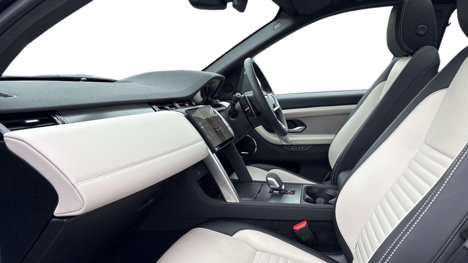 Used Land Rover Discovery Sport 2025 for sale - 76460593: Photo 3