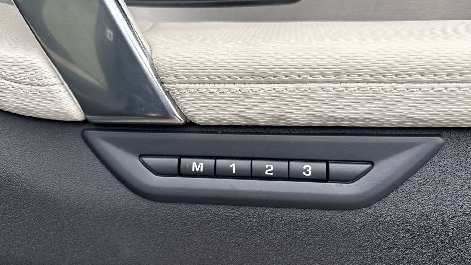 Used Land Rover Discovery Sport 2025 for sale - 76460593: Photo 34