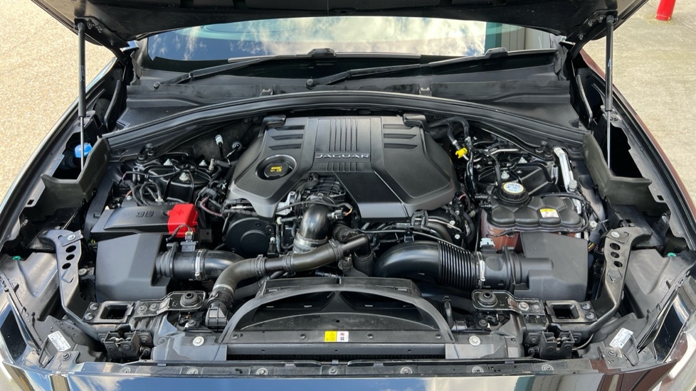 Used Jaguar F-Pace 2018 for sale - 76623514: Photo 16