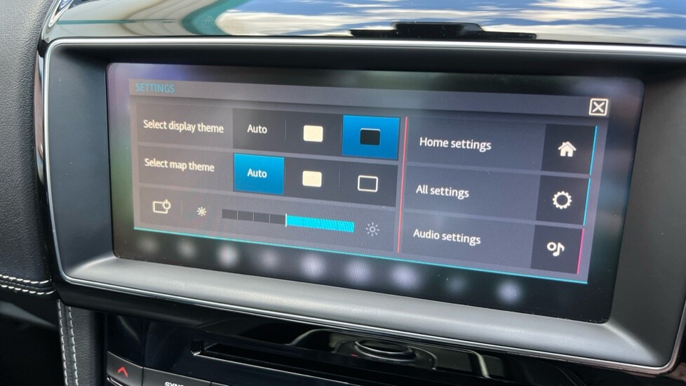 Used Jaguar F-Pace 2018 for sale - 76623514: Photo 41