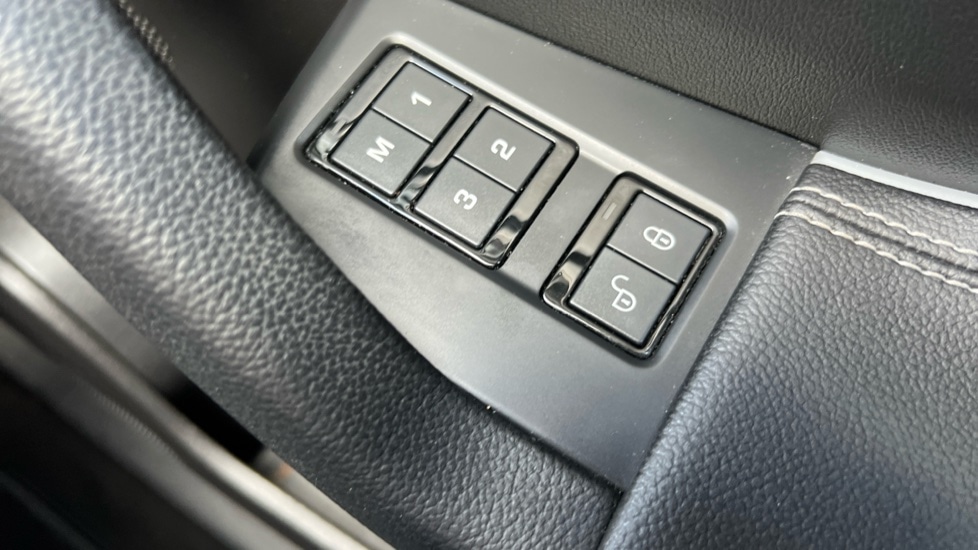 Used Jaguar F-Pace 2018 for sale - 76623514: Photo 49