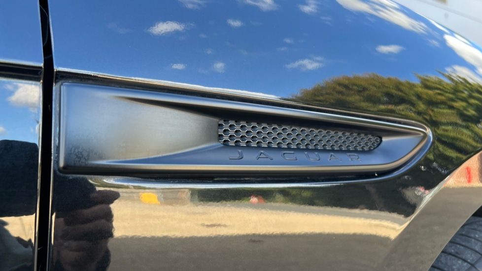 Used Jaguar F-Pace 2018 for sale - 76623514: Photo 64