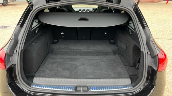 Used Mercedes-Benz C-Class 2024 for sale - 76062361: Photo 17