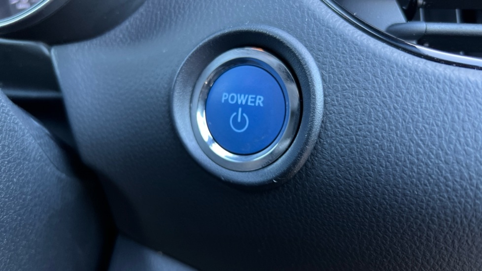 Used Toyota C-HR 2023 for sale - 76623610: Photo 33