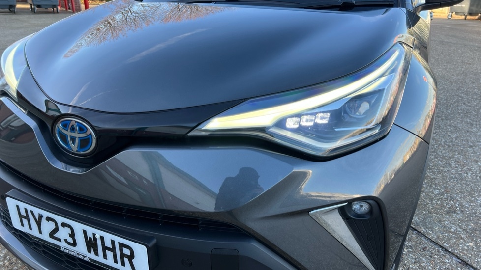 Used Toyota C-HR 2023 for sale - 76623610: Photo 39