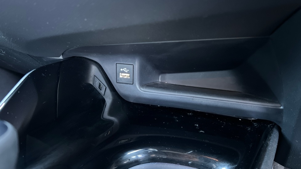 Used Toyota C-HR 2023 for sale - 76623610: Photo 41