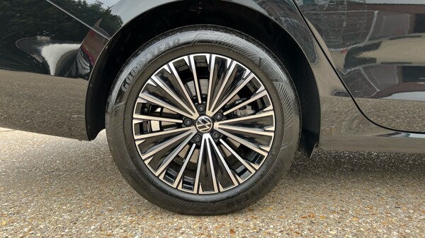 Used Volkswagen Passat 2025 for sale - 75495630: Photo 19