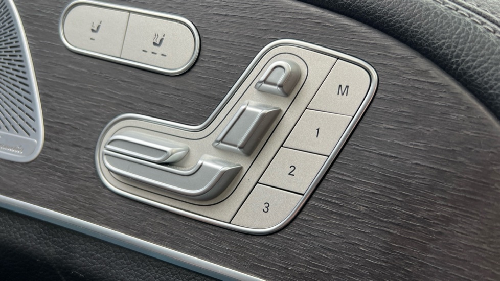 Used Mercedes-Benz GLE 2020 for sale - 76552332: Photo 61