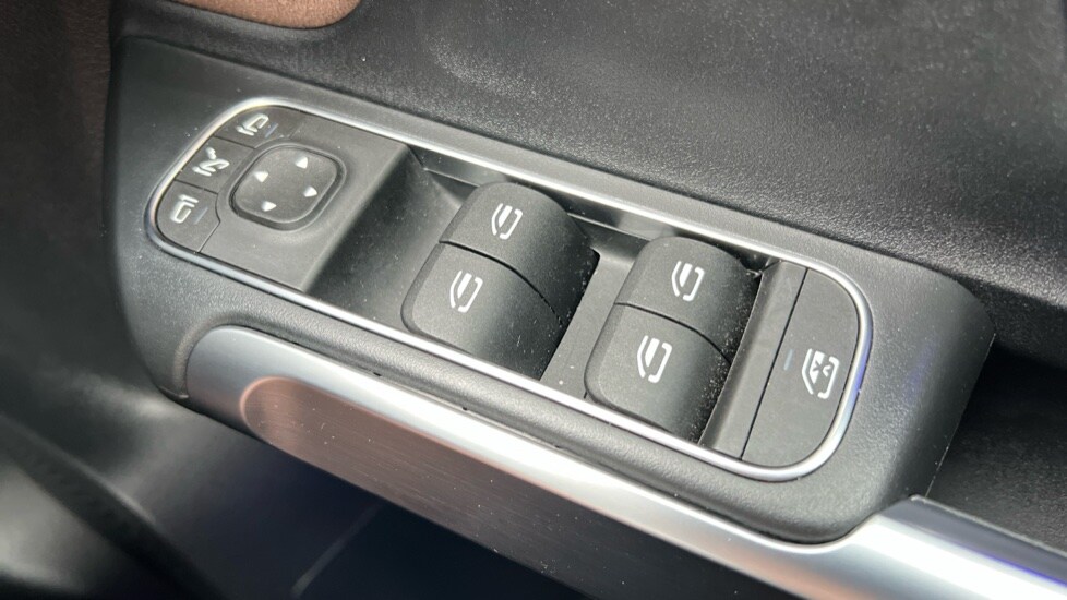 Used Mercedes-Benz GLB 2025 for sale - 76229398: Photo 56