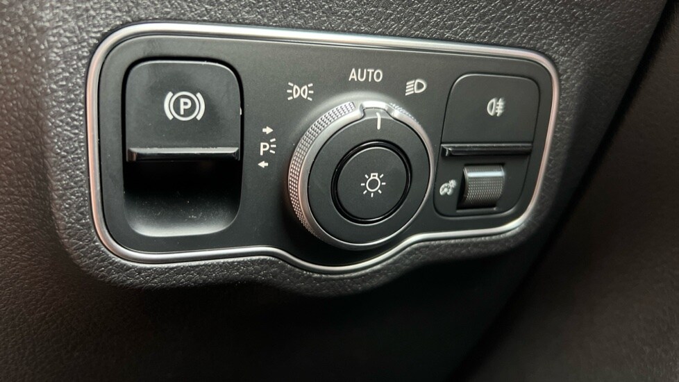 Used Mercedes-Benz GLB 2025 for sale - 76229398: Photo 58