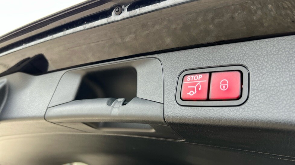 Used Mercedes-Benz GLB 2025 for sale - 76229398: Photo 61