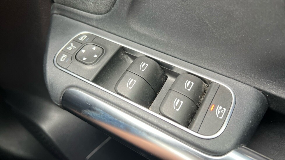 Used Mercedes-Benz GLA 2022 for sale - 76273033: Photo 56