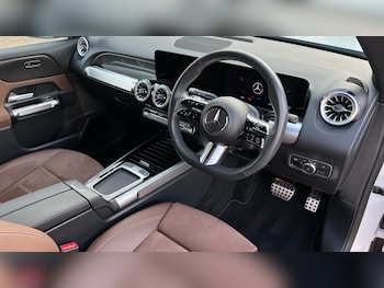 Used Mercedes-Benz GLB 2024 for sale - 76452102: Photo