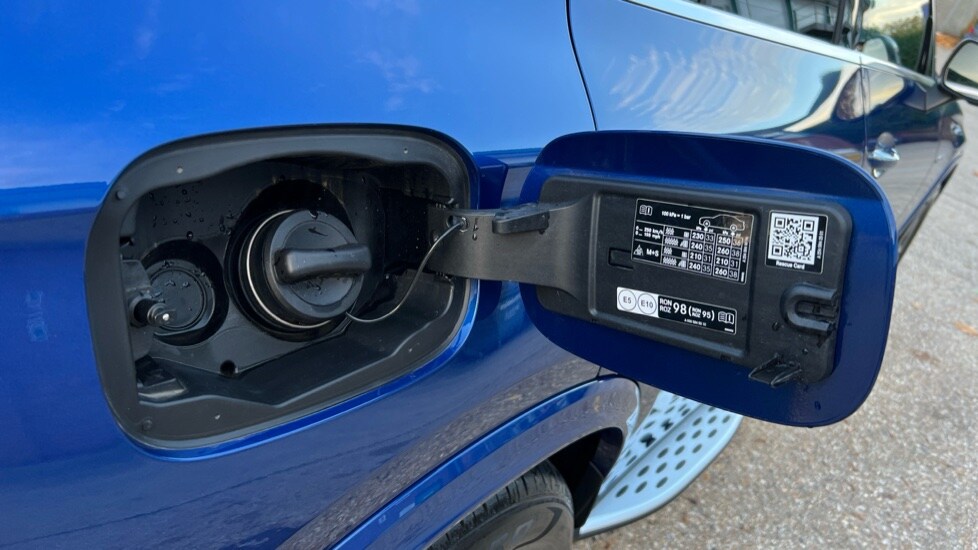 Used Mercedes-Benz GLC 2025 for sale - 76332242: Photo 25