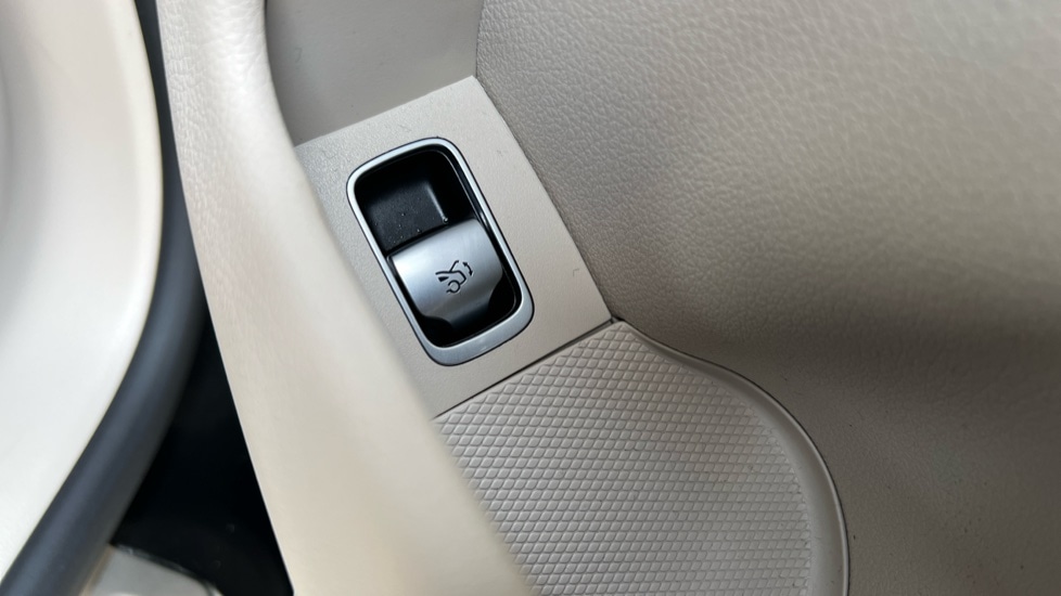 Used Mercedes-Benz EQS 2024 for sale - 76479744: Photo 66