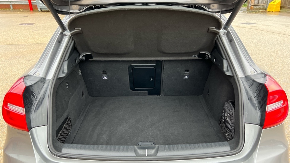 Used Mercedes-Benz GLA 2017 for sale - 76780372: Photo 17