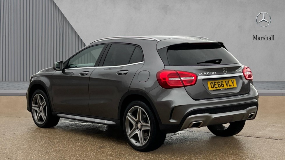 Used Mercedes-Benz GLA 2017 for sale - 76780372: Photo 2