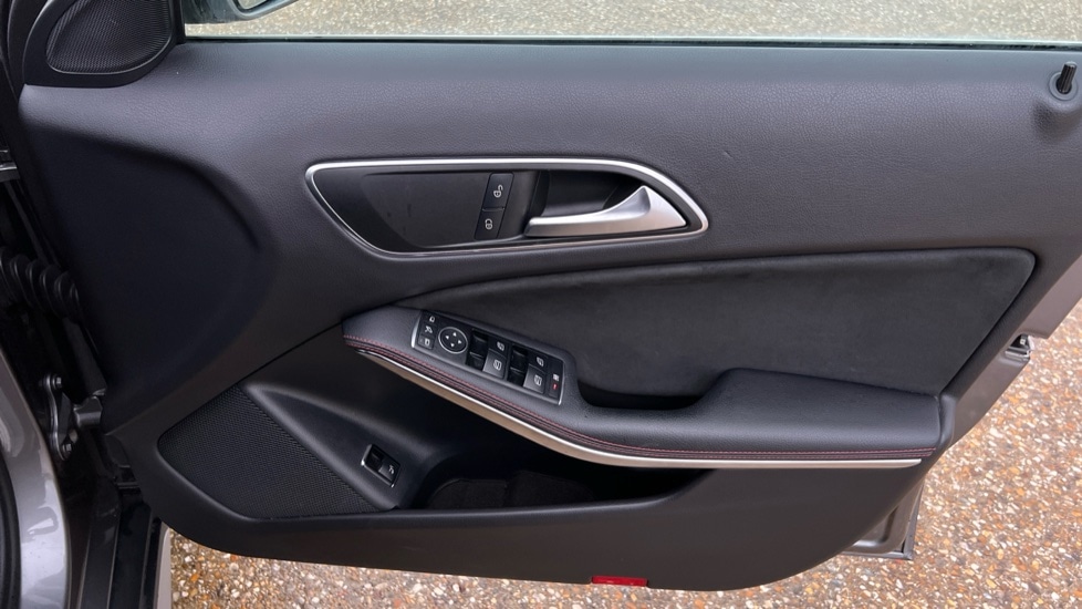 Used Mercedes-Benz GLA 2017 for sale - 76780372: Photo 34