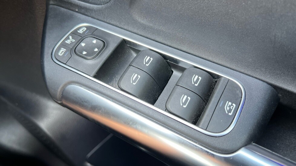 Used Mercedes-Benz GLA 2022 for sale - 76273005: Photo 56