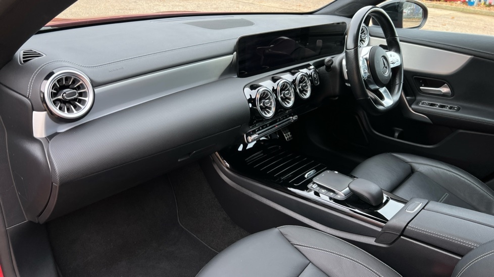 Used Mercedes-Benz CLA 2022 for sale - 76350950: Photo 11