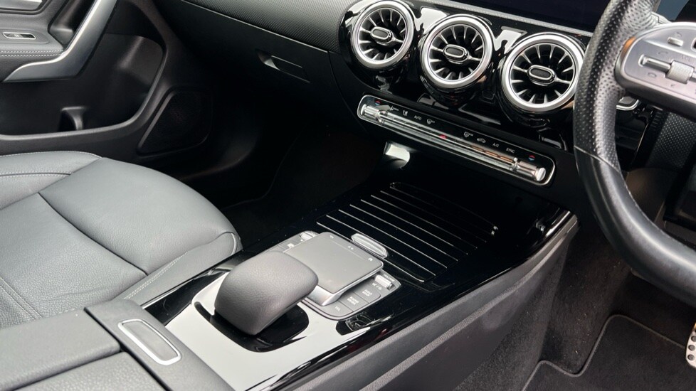 Used Mercedes-Benz CLA 2022 for sale - 76350950: Photo 31