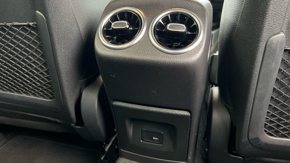 Used Mercedes-Benz CLA 2022 for sale - 76350950: Photo 33