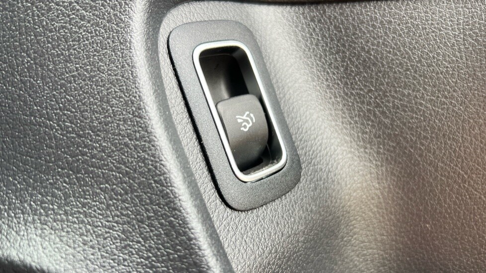 Used Mercedes-Benz CLA 2022 for sale - 76350950: Photo 44