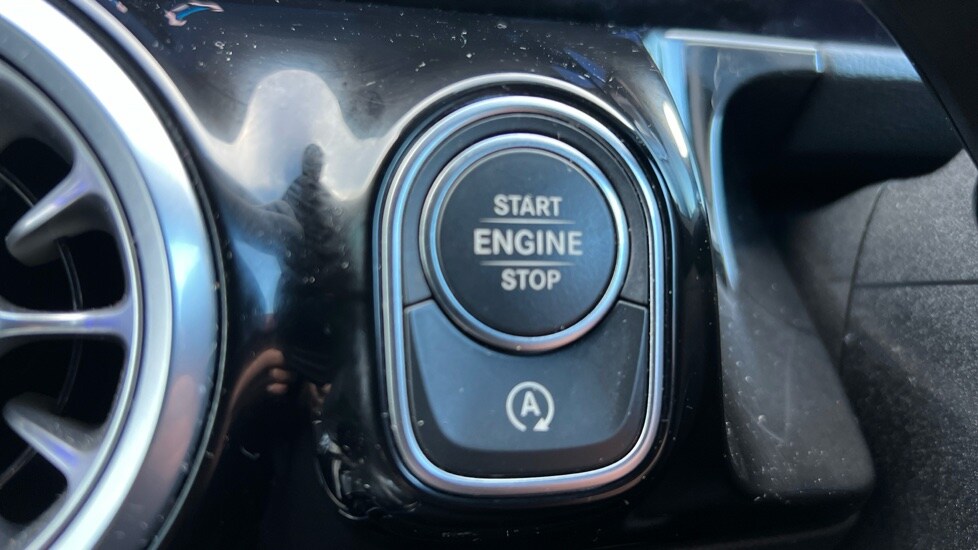 Used Mercedes-Benz GLA 2024 for sale - 76954331: Photo 44