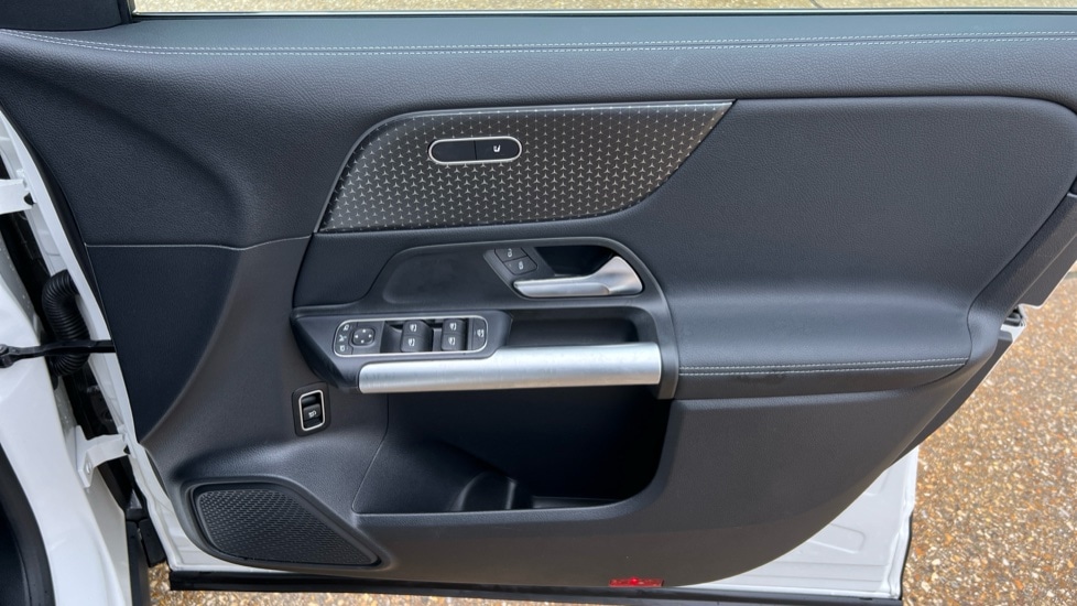 Used Mercedes-Benz EQA 2024 for sale - 76609687: Photo 37