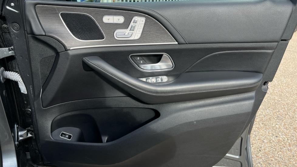 Used Mercedes-Benz GLE 2023 for sale - 75796866: Photo 37