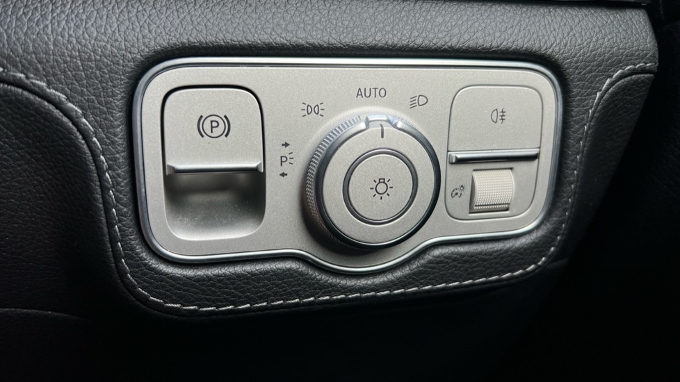 Used Mercedes-Benz GLE 2023 for sale - 75796866: Photo 57