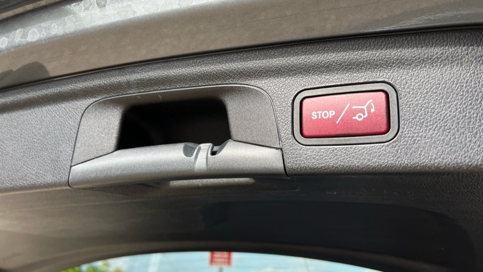 Used Mercedes-Benz GLE 2023 for sale - 75796866: Photo 65