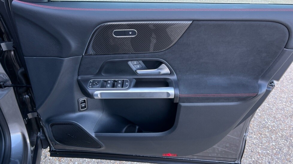 Used Mercedes-Benz GLB 2024 for sale - 76452094: Photo 34