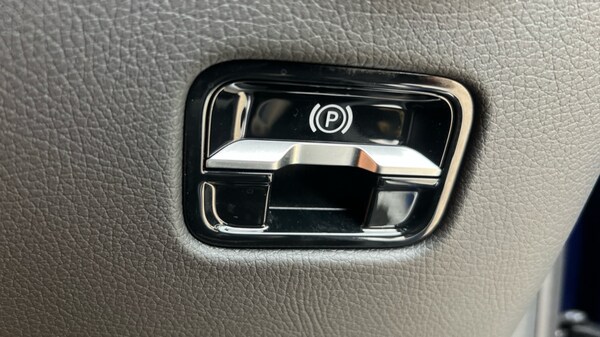 Used Mercedes-Benz GLC 2024 for sale - 75514614: Photo 52