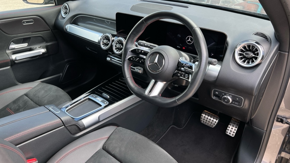 Used Mercedes-Benz GLB 2025 for sale - 76229485: Photo 3