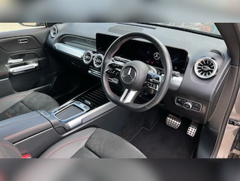 Used Mercedes-Benz GLB 2025 for sale - 76229485: Photo