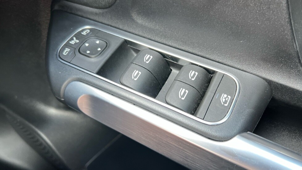 Used Mercedes-Benz GLB 2025 for sale - 76229485: Photo 57