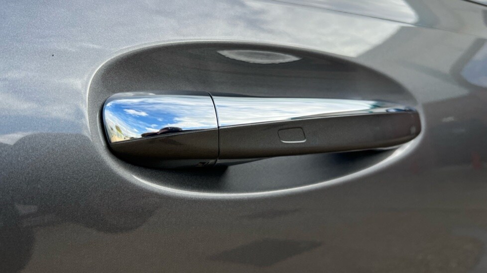 Used Mercedes-Benz GLB 2025 for sale - 76229485: Photo 64