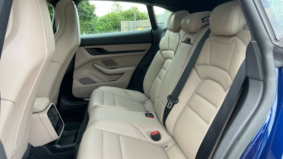 Used Porsche Taycan 2023 for sale - 75934600: Photo 14