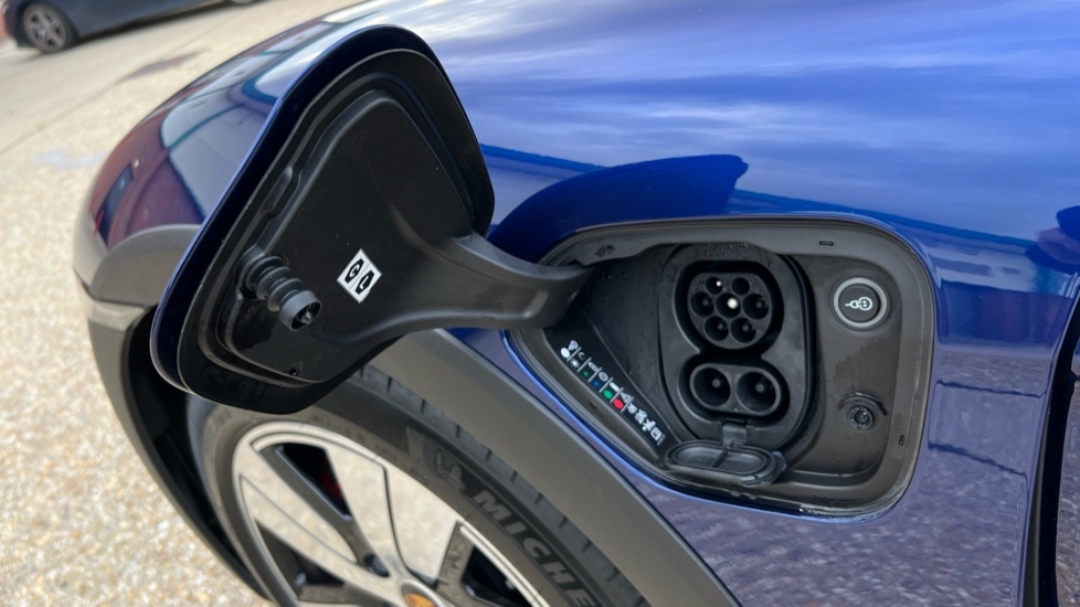 Used Porsche Taycan 2023 for sale - 75934600: Photo 21