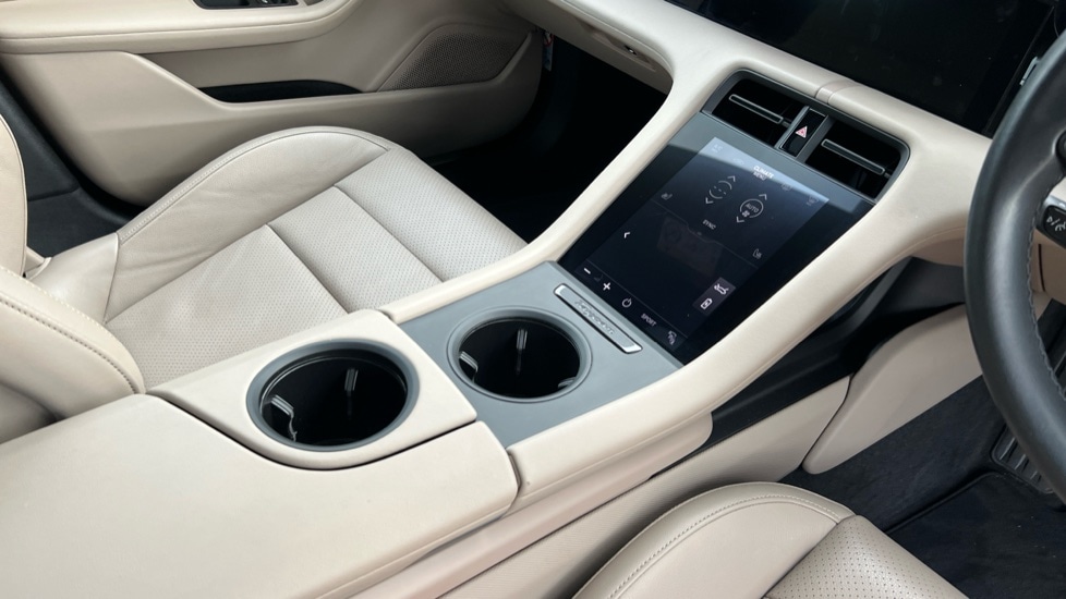 Used Porsche Taycan 2023 for sale - 75934600: Photo 28