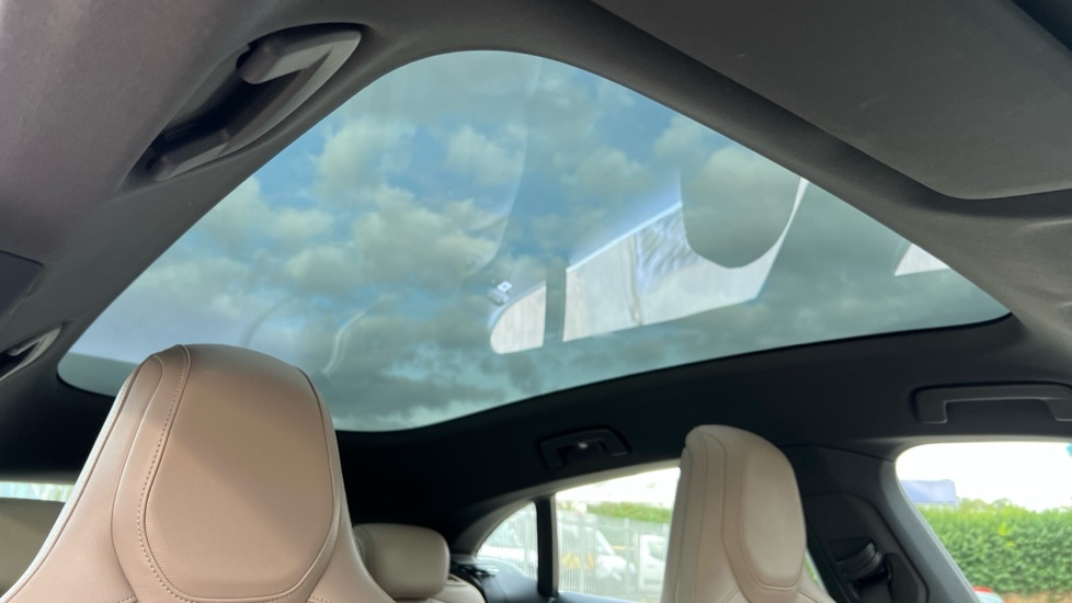 Used Porsche Taycan 2023 for sale - 75934600: Photo 31