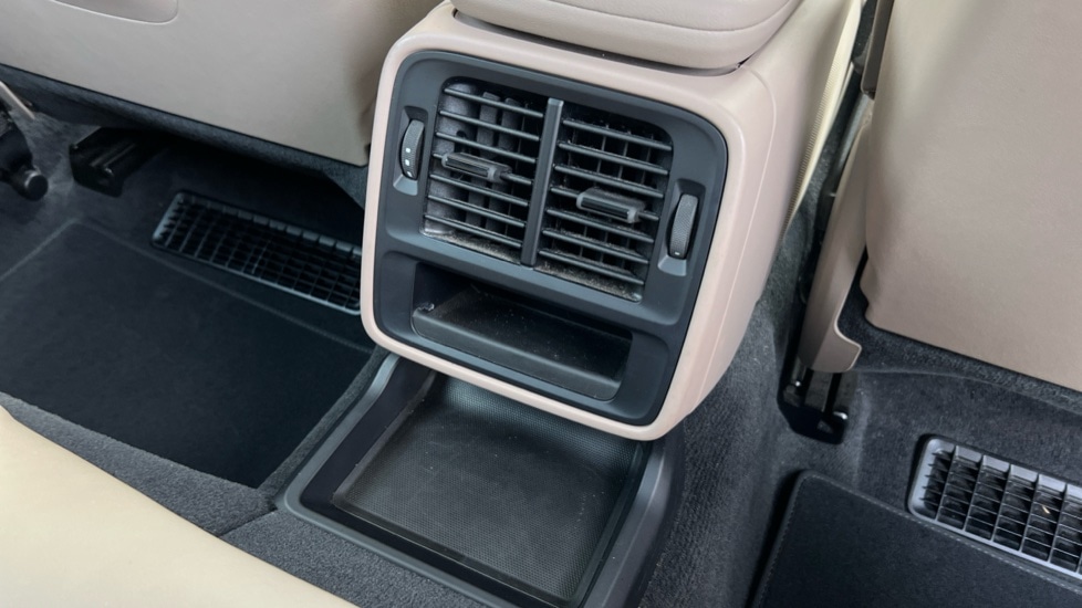 Used Porsche Taycan 2023 for sale - 75934600: Photo 33