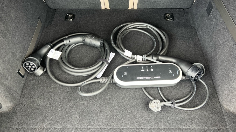 Used Porsche Taycan 2023 for sale - 75934600: Photo 38